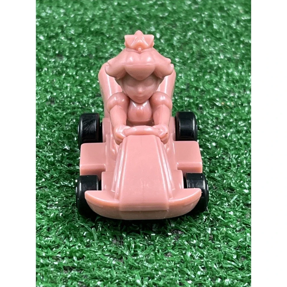 Mario Kart Deluxe 8‎ Pink Gold Peach #10 Nintendo Switch McDonald's Toy Lot Of 2